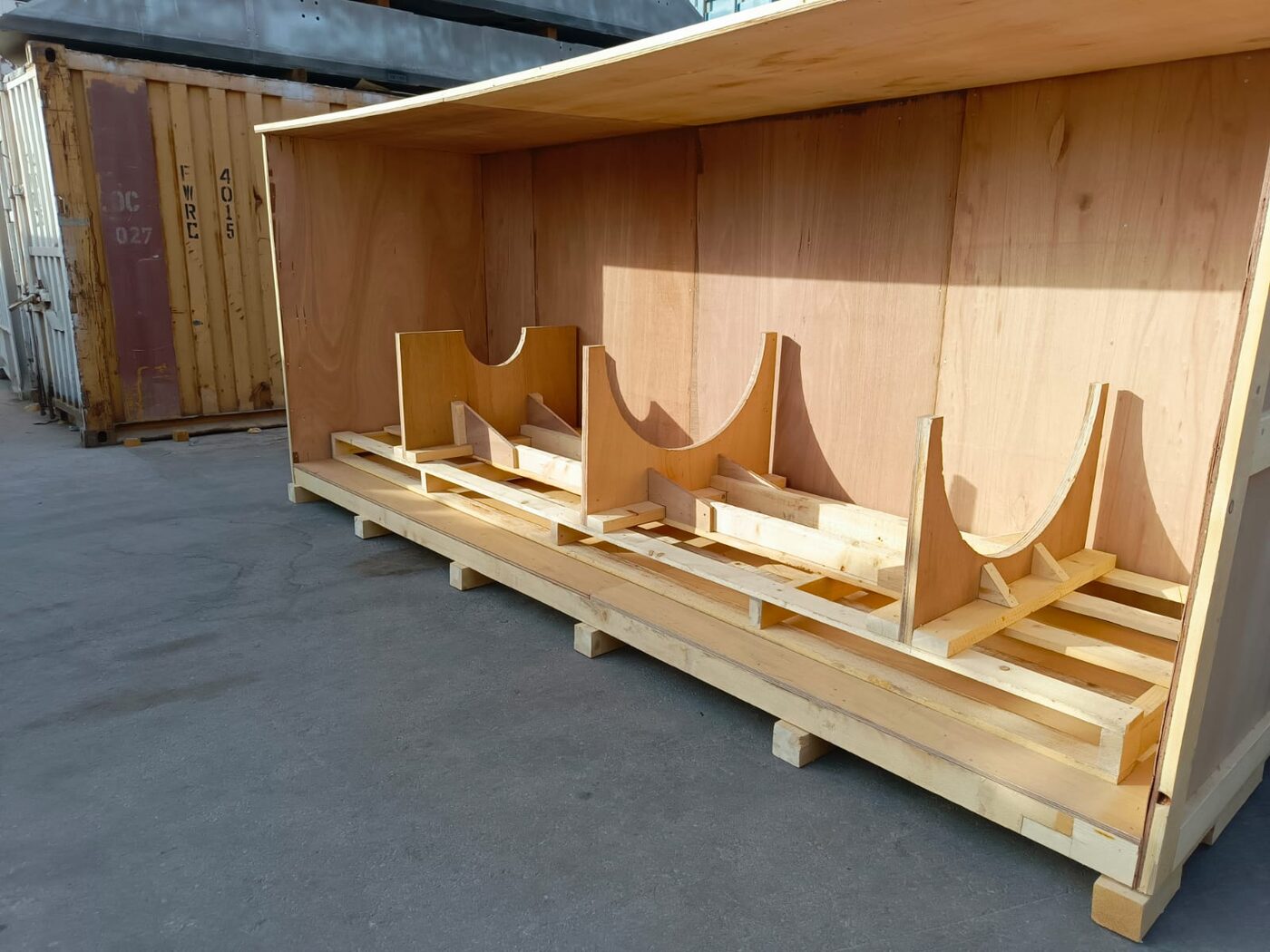 Wooden cradle support structure built inside a crate